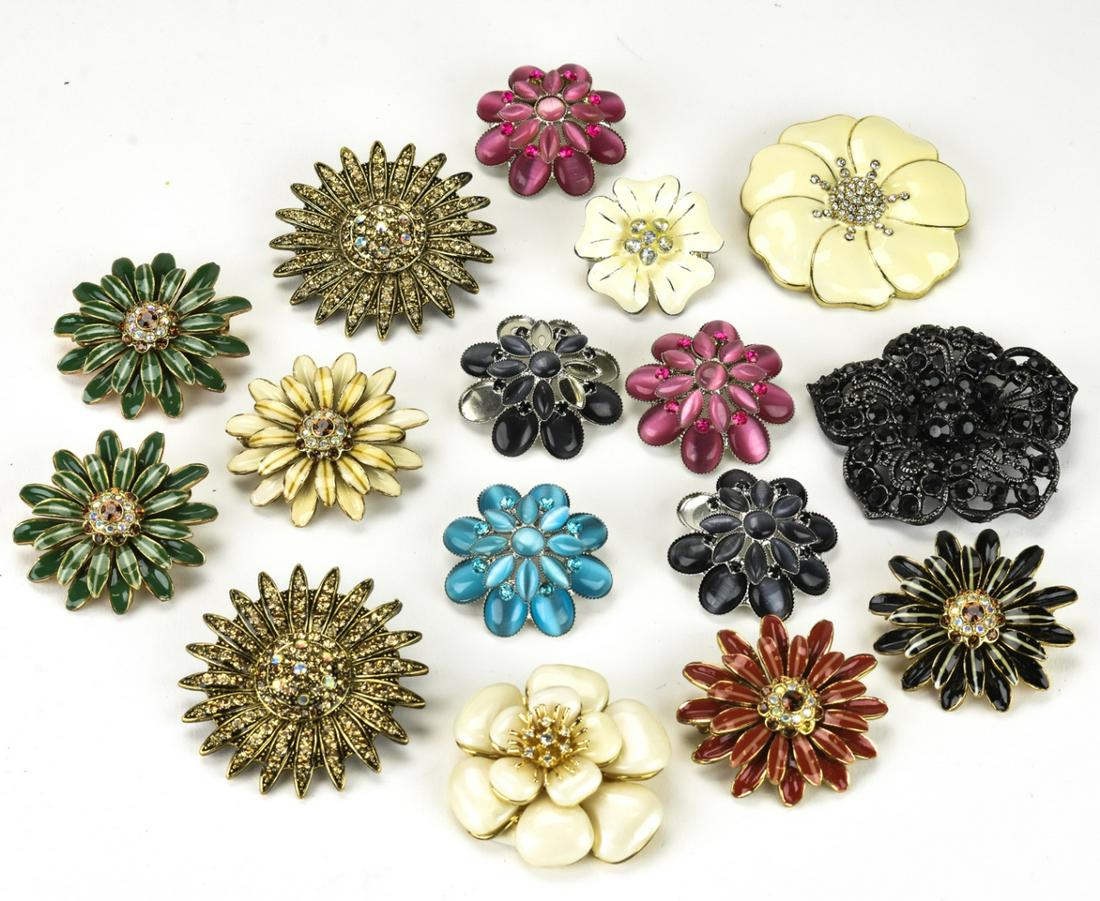 Lot of 16 Vintage Flower Form Pins (1 of 6)