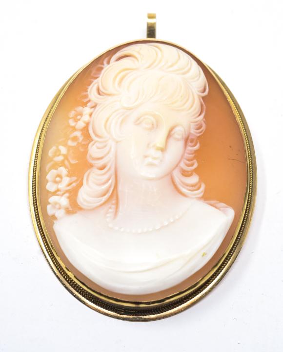 Antique Shell Cameo with 14k Gold Frame (1 of 5)