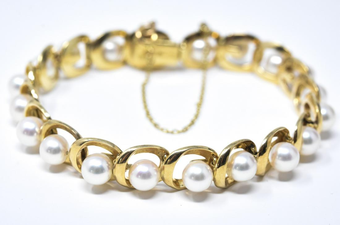 Estate 14kt Yellow Gold Mikimoto Pearl Bracelet (1 of 7)
