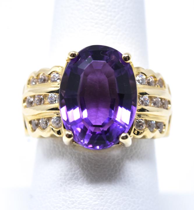 Contemporary 14k Yellow Gold Ring w Large Amethyst (1 of 5)
