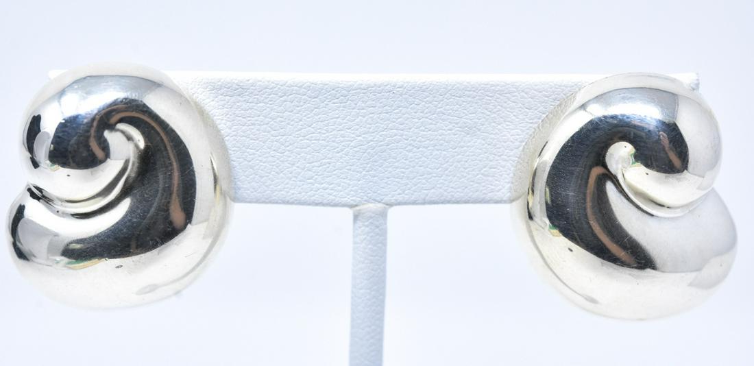 Pair Mantilla Mexico Sterling Puffy Swirl Earrings (1 of 6)