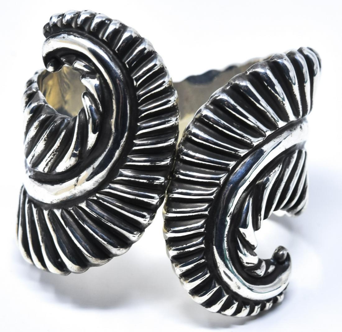 Los Ballesteros Mexico Sterling Clamper Bracelet (1 of 6)