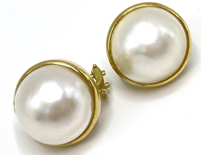 Estate Mabe Pearl & 18k Gold Earrings (1 of 4)