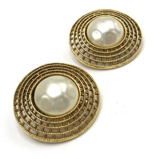Vintage Chanel Costume Pearl Earrings