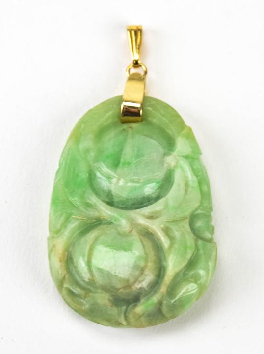 Estate 14kt Yellow Gold & Jade Necklace Pendant (1 of 5)