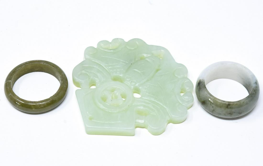 Chinese Carved Green Jade Archer's Rings & Pendant (1 of 5)