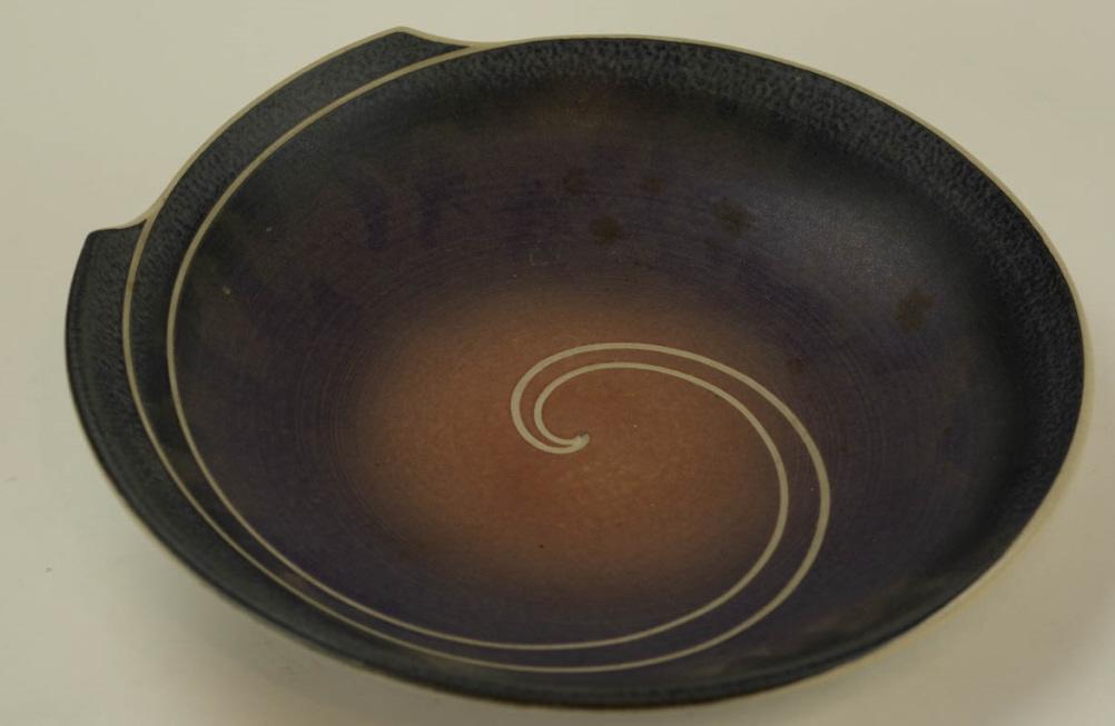 Wayne L Bates Signed Art Pottery Bowl (1 of 5)