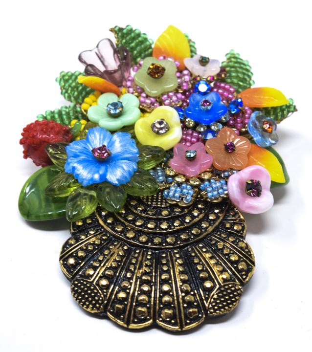 Vintage Stanley Hagler NYC Floral Motif Brooch: Large Scale C 1990 Vintage Stanley Hagler NYC Floral Motif Brooch. Signed on back. Bright multi color floral motif on gilt metal. having micro beaded details like the leaves. Measures 3.25 inches in l