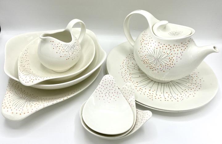 Lot of Eva Zeisel Tableware in Dawn Pattern (1 of 8)