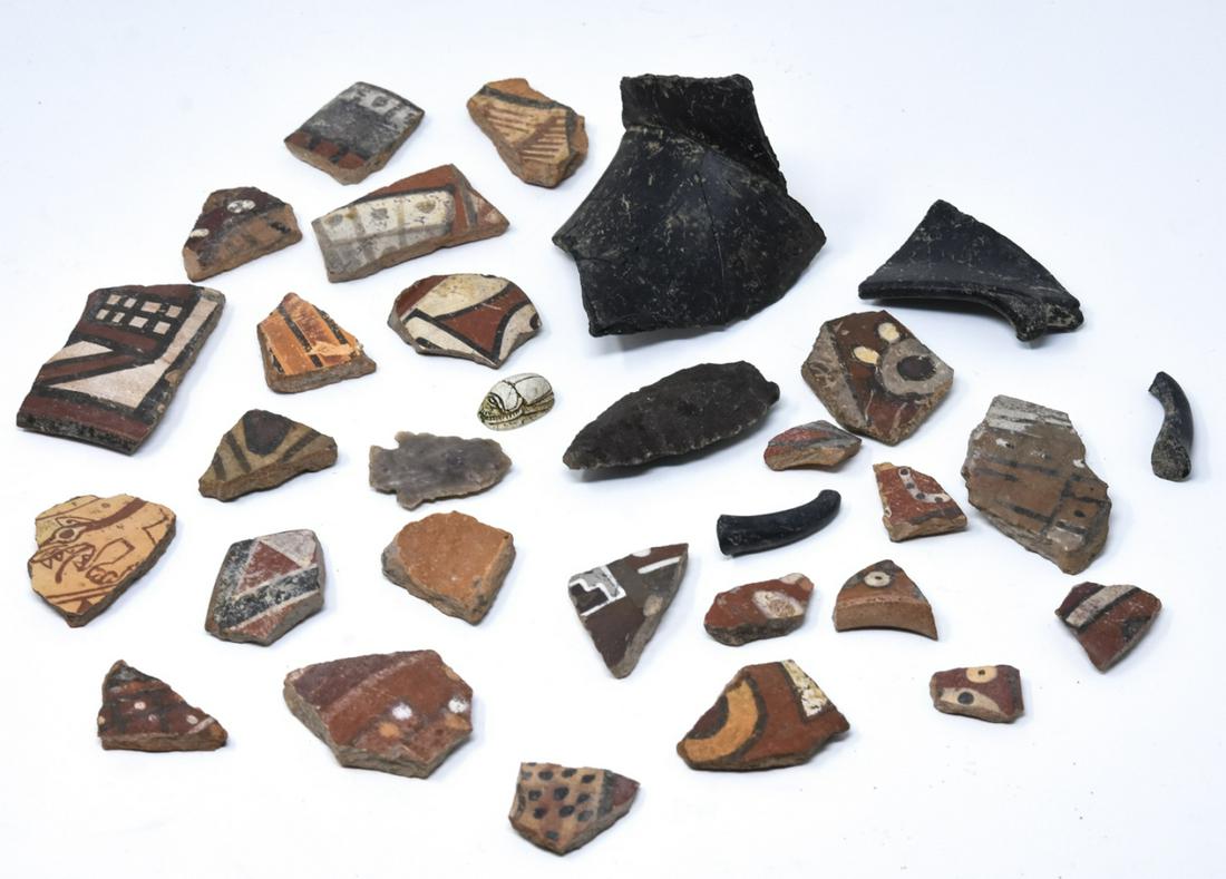 Group Antique Roman / Etruscan Pottery Fragments (1 of 8)