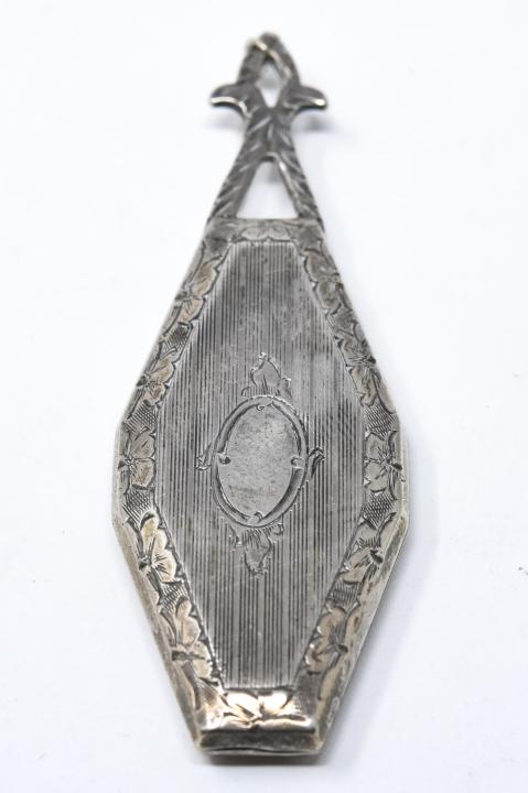 C 1930 Sterling Silver Art Deco Locket (1 of 7)