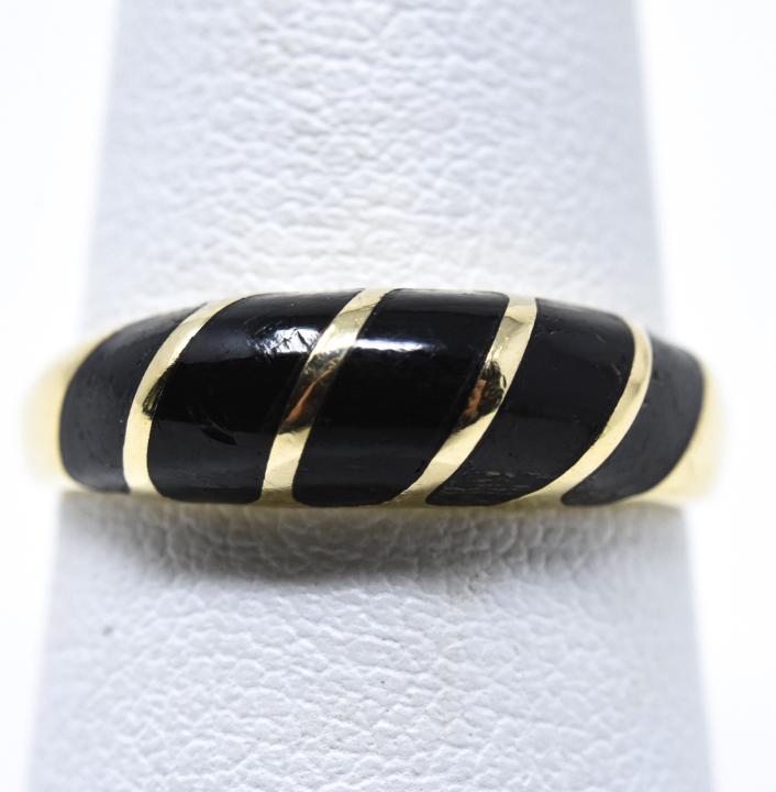 Vintage 14k Gold & Black Coral Ring (1 of 5)