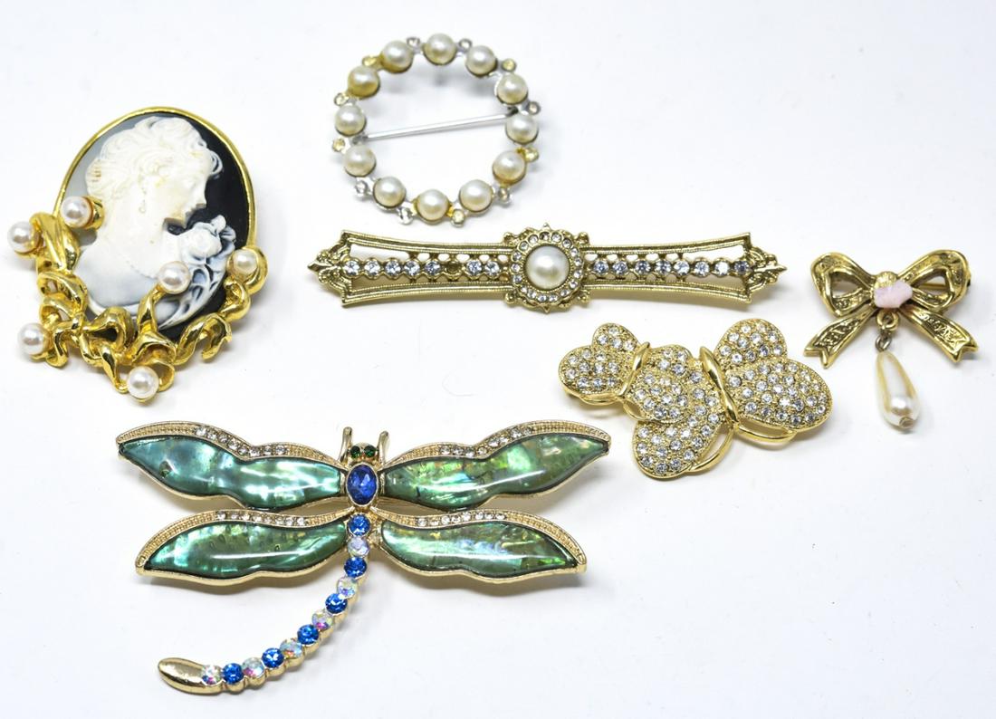 Collection Six Costume Jewelry Figural Brooch Pins (1 of 10)