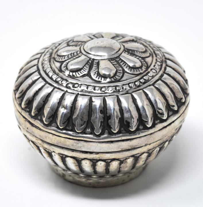Antique Hand Hammered Repousse Sterling Box (1 of 6)