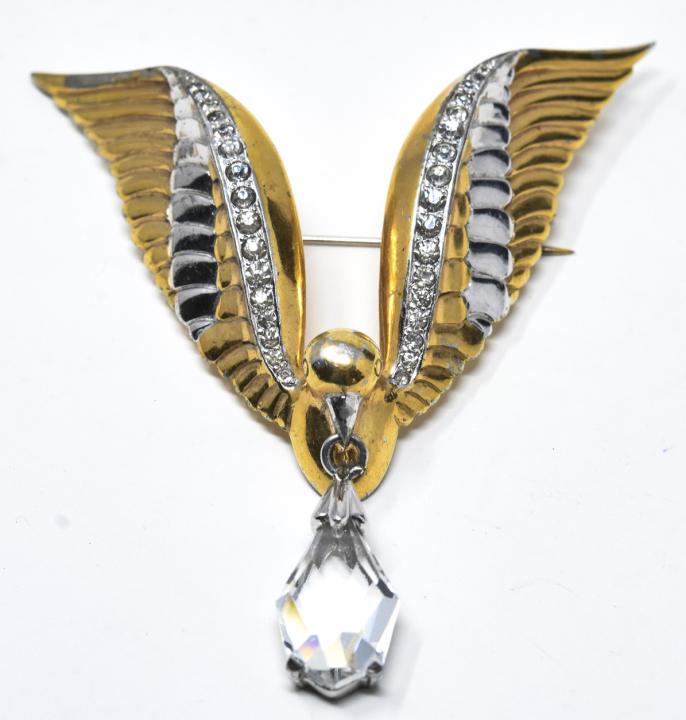 Rare Marcel Boucher Bird Design Brooch / Pin: Rare Marcel Boucher Bird Design Brooch / Pin. Retro yellow and white gold toned with clear paste and crystal drop. Unsigned. Measures 3.5 inches x 2.75 inches.
