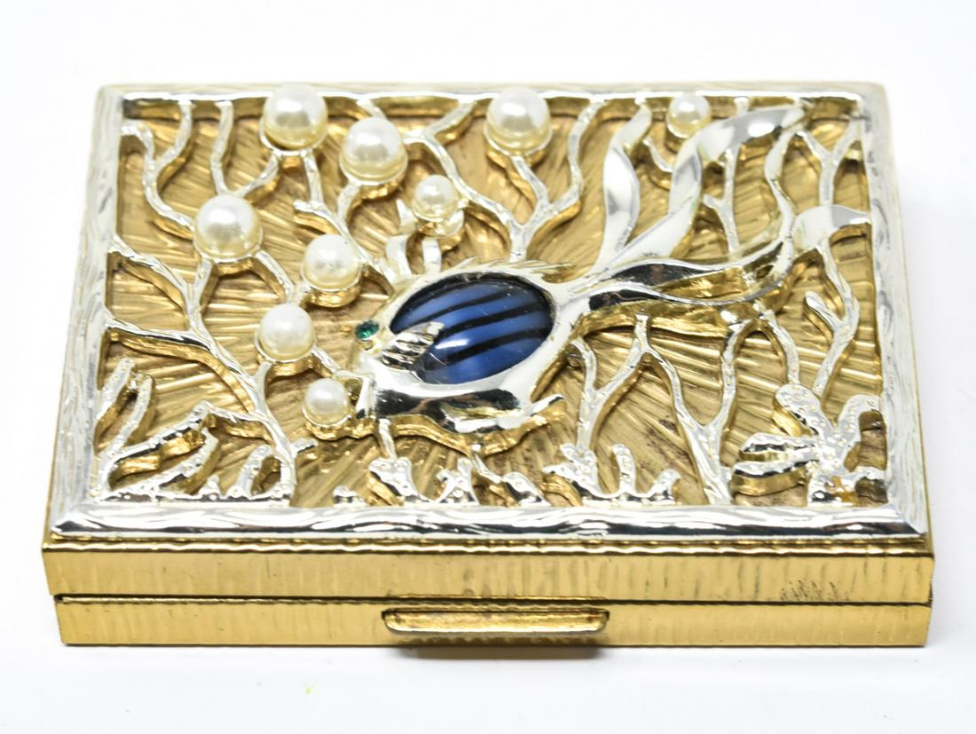 Vintage Evans Makeup Compact w Fish Design (1 of 8)