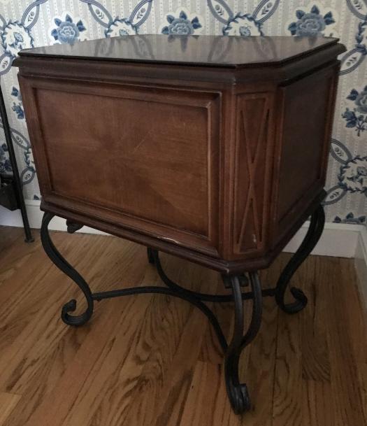 Nightstand or End Table w Lift Top & Inlaid Wood: Nightstand or End Table w Lift Top & Inlaid Wood Design. Measures 27 x 22 x 18 inches.