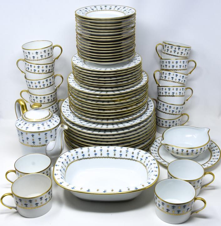 A Raynaud et Cie Limoges Dinner & Dessert Service (1 of 10)