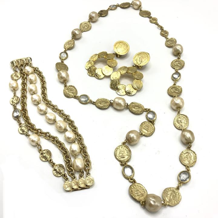 Vintage 1980s Costume Pearl and Coin Set Graziano (1 of 3)