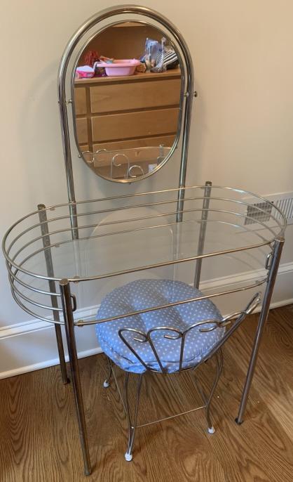 Child Size Brass Vanity Table & Chair (1 of 6)