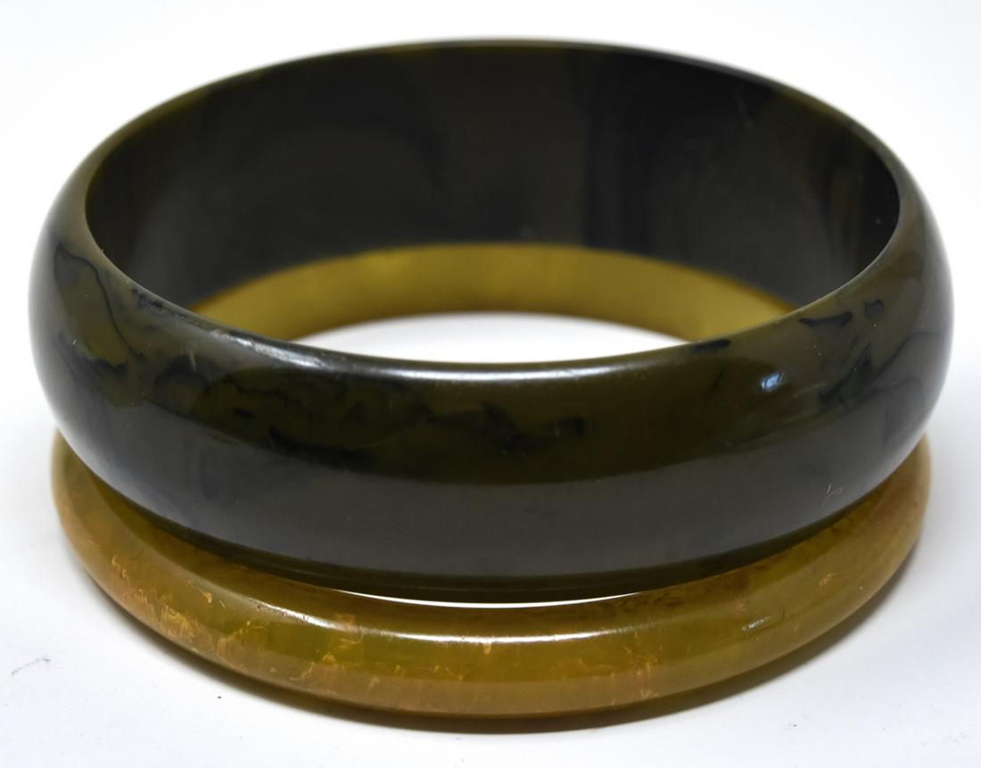 2 Vintage Bakelite Bangle Bracelets (1 of 8)