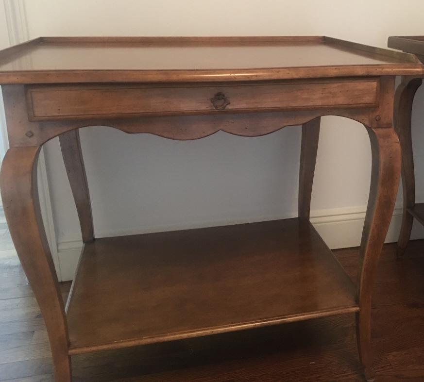 Pair Minton-Speidell Queen Ann Side Tables (1 of 5)