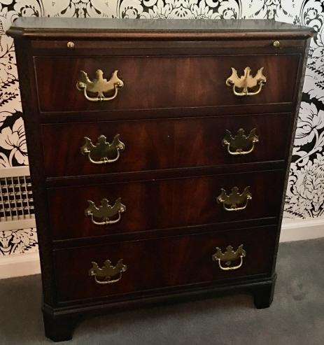 Chippendale Flame Mahogany Gentleman's Chest (1 of 5)