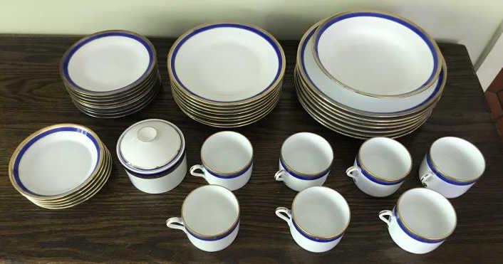 Italian Richard Ginori Porcelain Dinner Service (1 of 3)
