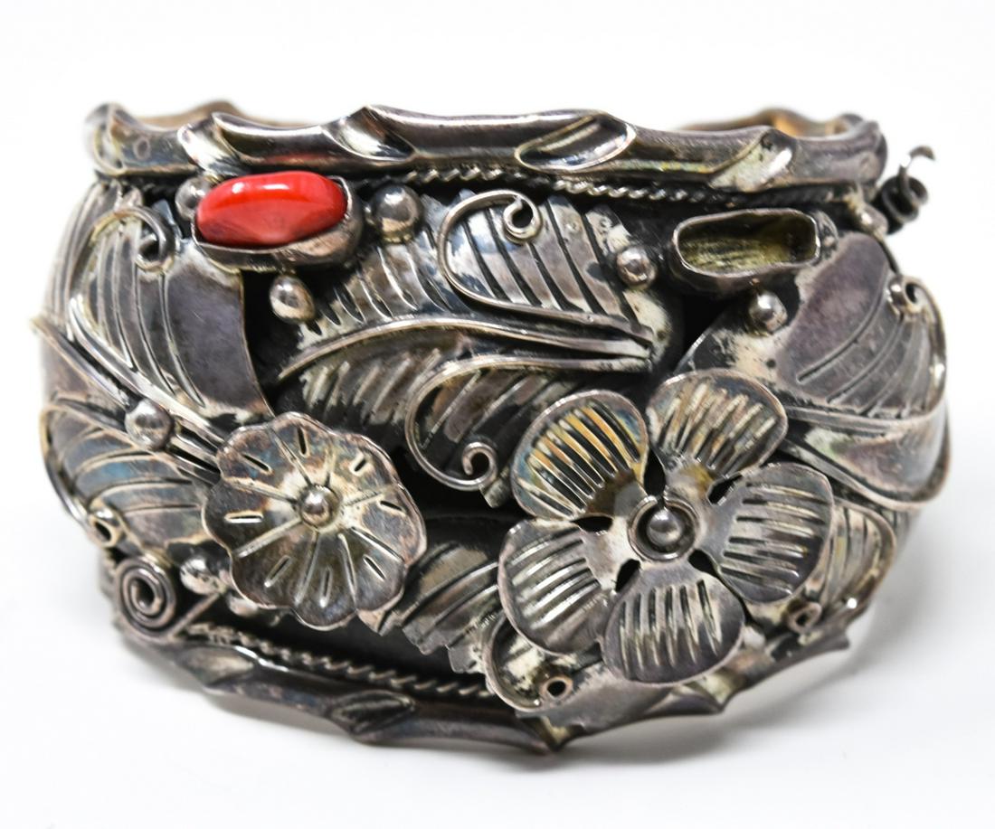 Vintage Mexican Silver Heavy Cuff Bracelet (1 of 7)