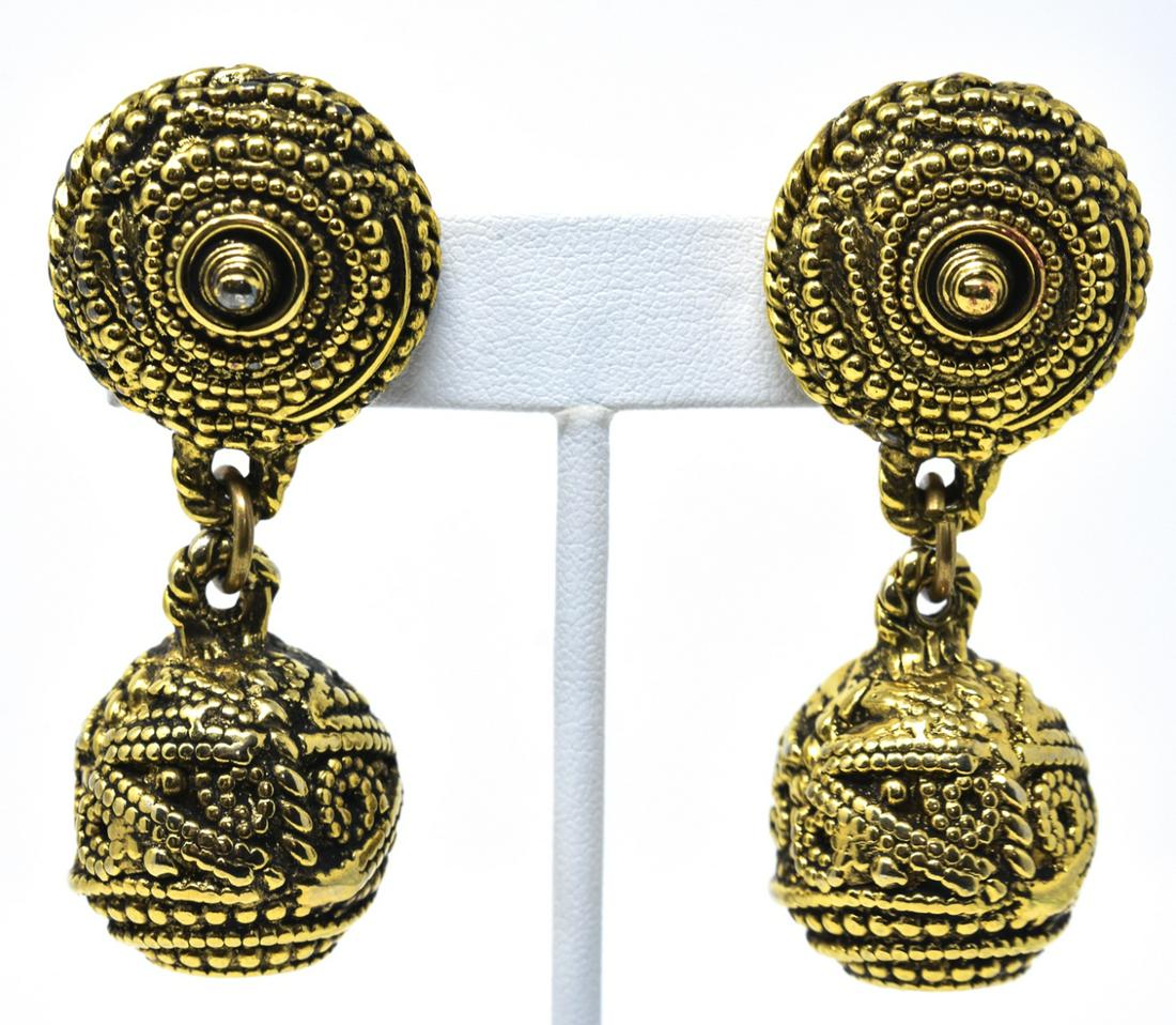 Vintage C 1990 Kalinger Paris Gilt Clip on Earring (1 of 7)