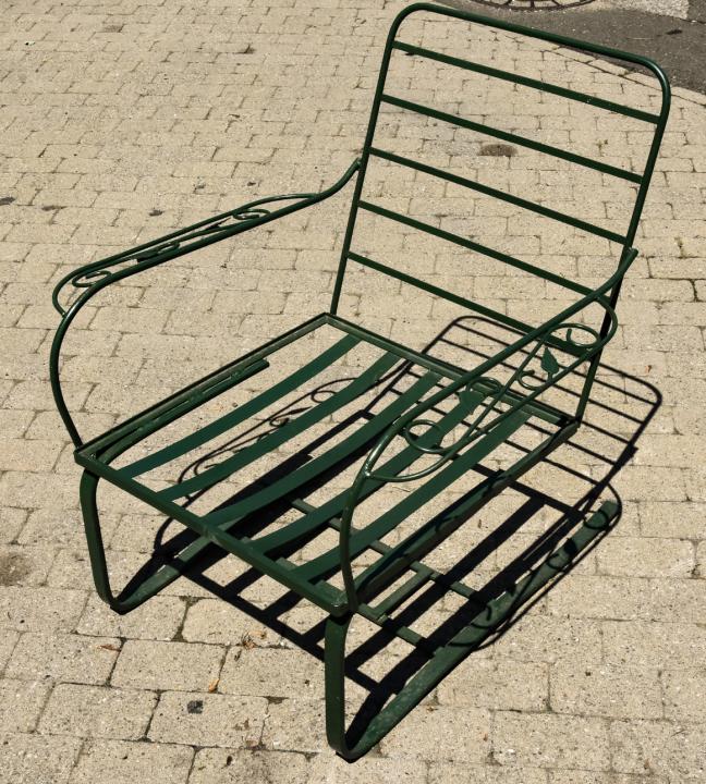 Wrought iron 2024 bouncy chairs