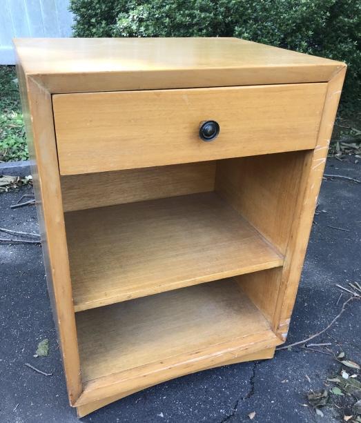 Mid Century Modern Blonde Wood Night Stand: Mid Century Modern Blonde Wood Night Stand. Measures 25 x 18 x 14 inches.