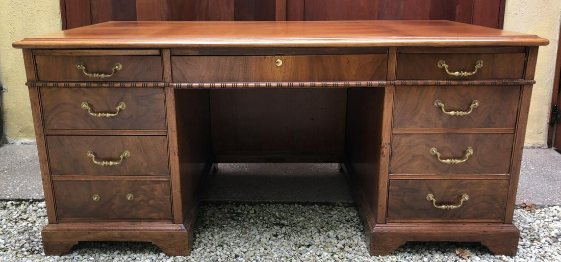 1947 New York Time Offices Executive Partner Desk: 1947 New York Time Offices Executive Oak Carved and Banded Partner Desk. Purchased when New York Times moved from Times Square Building around 1947. Has pull out tray for partner work station. 30 inch