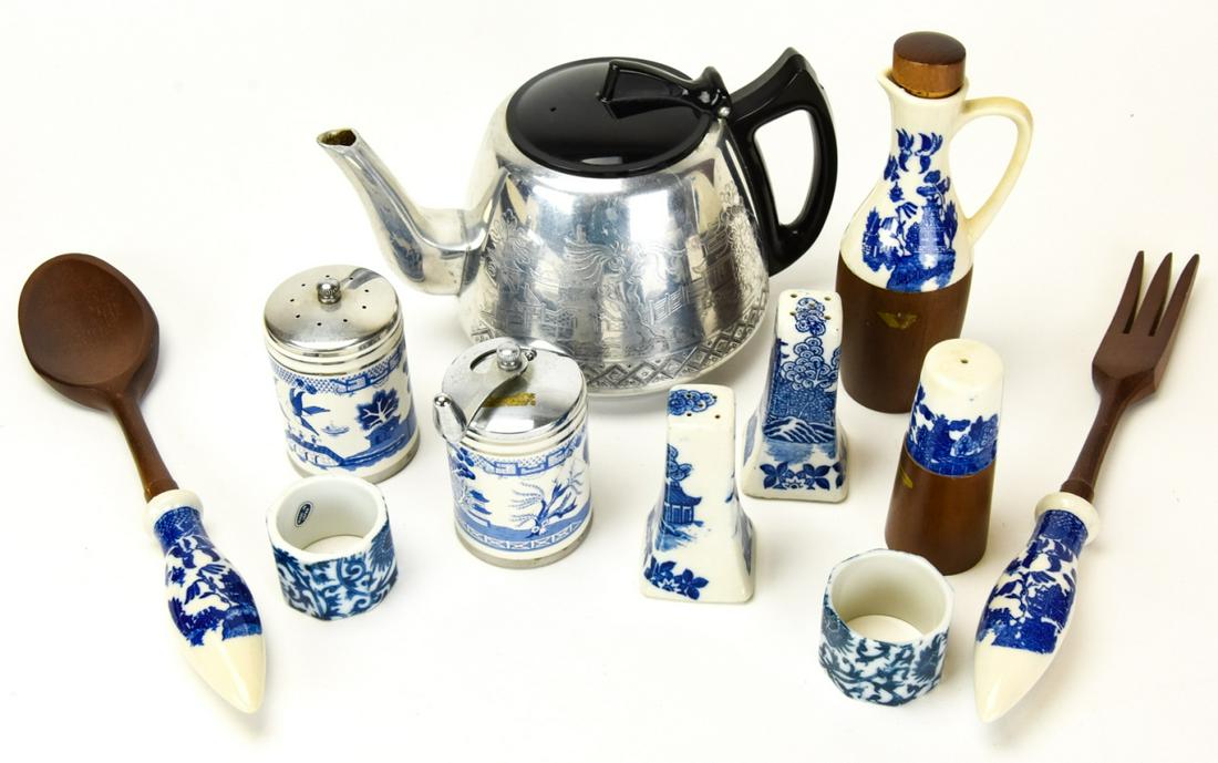 Vintage Willow Ware Pattern Utensils & More: Vintage Willow Ware Pattern Utensils, Salt and Pepper Shakers, Serving Utensils and More. In a variety of sizes from a variety of manufacturers in a variety of pattern variations.