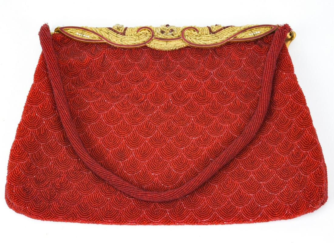Vintage Red Micro Glass Bead Purse w Enamel Clasp (1 of 8)