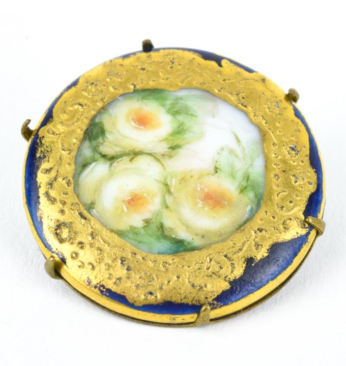 Small Antique Handpainted Gilded Limoges Brooch (1 of 5)