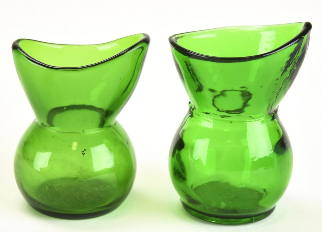 2 Antique Early 20th C Green Glass Eye Cups (1 of 7)