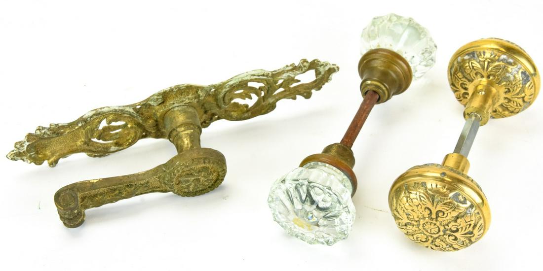 3 Antique Door Knobs (1 of 8)