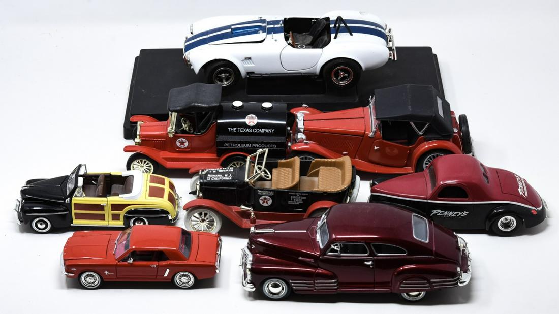 Lot of Vintage Die Cast Classic Cars (1 of 9)