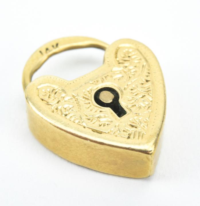 Antique 14KT Yellow Gold Heart Padlock (1 of 4)
