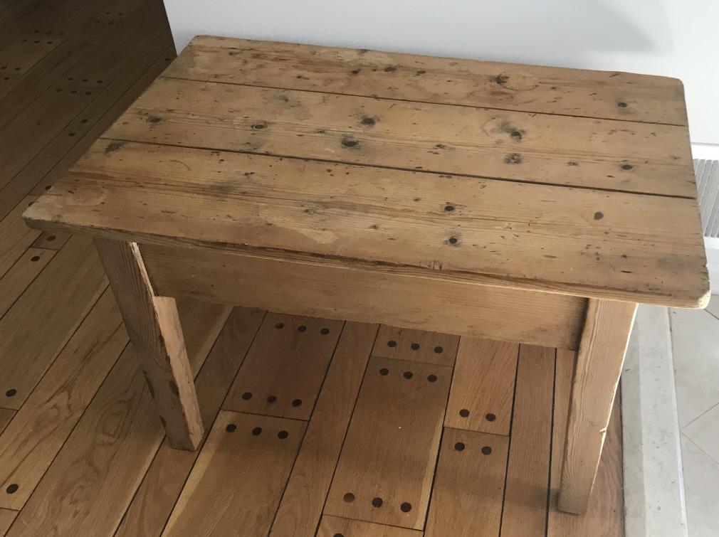Antique 19th C American Pine Wood Coffee Table (1 of 3)