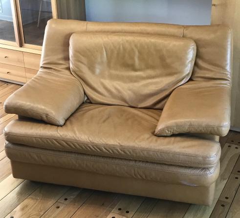 Contemporary Maurice Villency Brown Leather Chair: Contemporary Maurice Villency Brown Leather Armchair. Measures 34 x 51 x 36 inches.