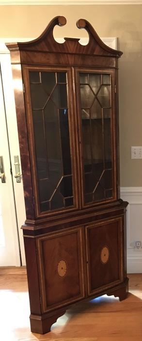 English Adam Brothers Style Corner Cabinet Curio (1 of 6)