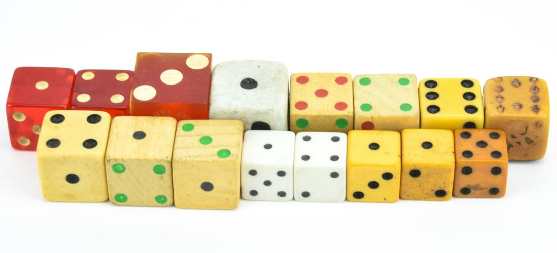 Collection Of Vintage Dice Including Bakelite: Collection Of Vintage Dice Including Bakelite, Porcelain And Wood. Porcelain dice measure 0.75 inches cubed.