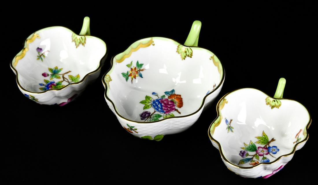 Trio Herend Deep Leaf Scalloped Dishes w Handles (1 of 9)