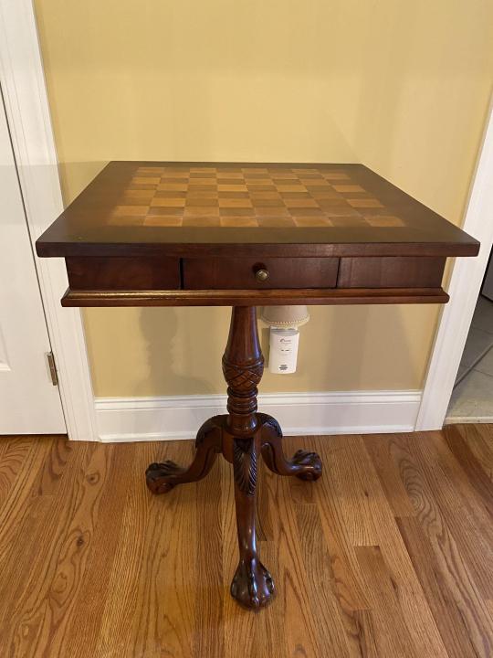 Chippendale Style Parquetry Inlaid Chess Table (1 of 9)