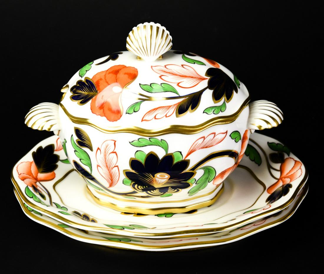 Pair Royal Worcester Imari Style Terrines (1 of 8)