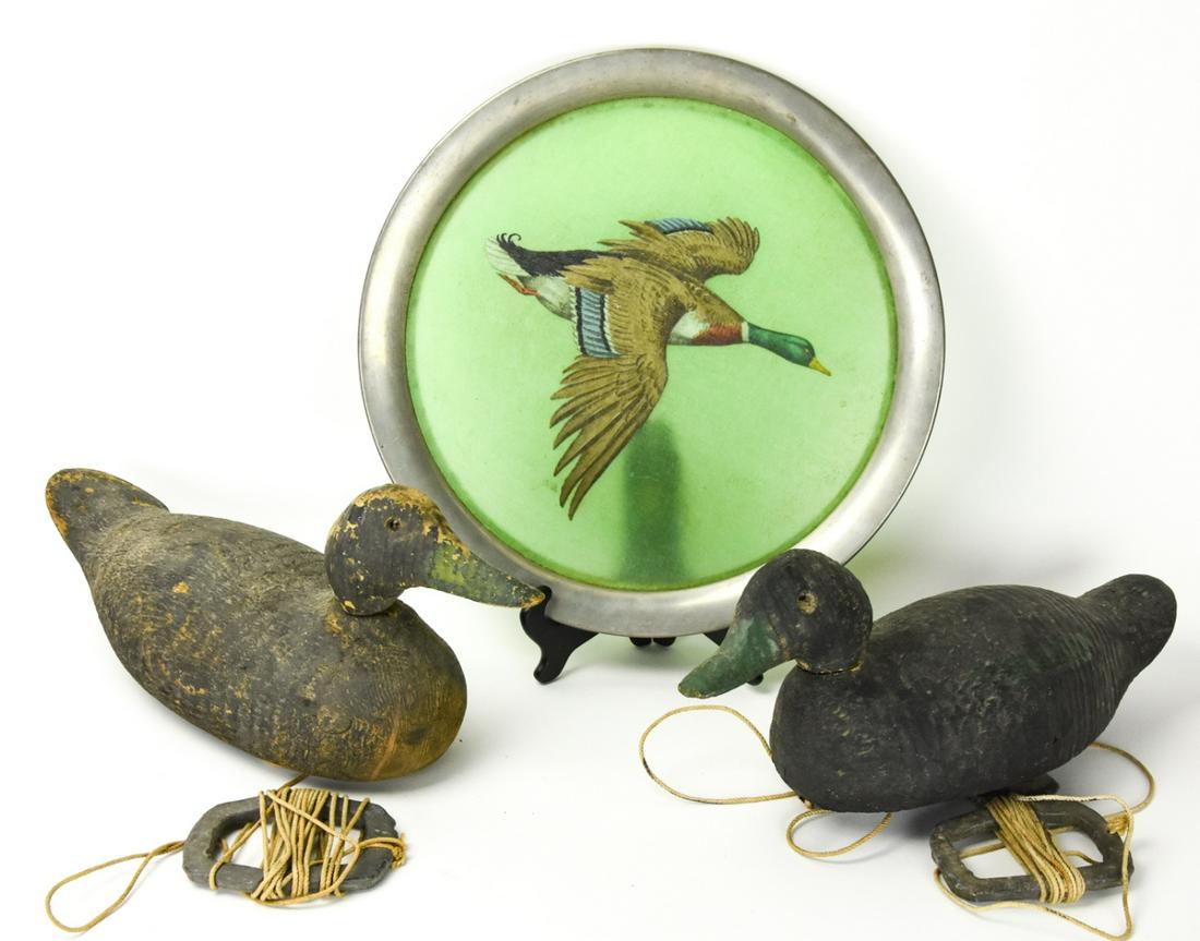 Pair Vintage Weighted Hand Carved Duck Decoys (1 of 9)