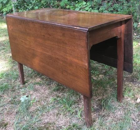 Sheraton Style Drop Leaf Dining Table (1 of 3)