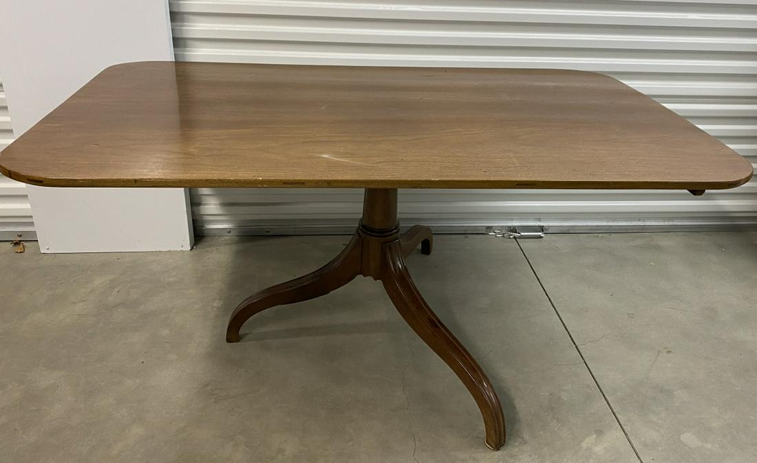 Queen Anne Style Pedestal Dining Table (1 of 6)